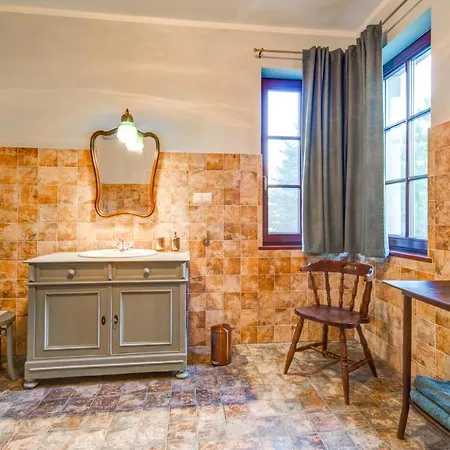 Pet Friendly In Wygon With Kitchen *